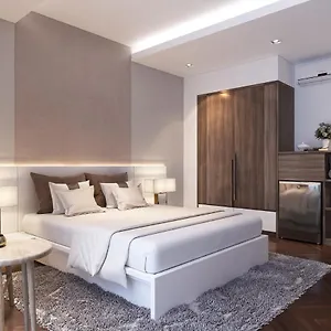 Hotel Ha Noi Near Tan Son Nhat Airport --- Free Airport Pick-up And Drop-off Available 24 A Day, Ciudad Ho Chi Minh (Saigón)
