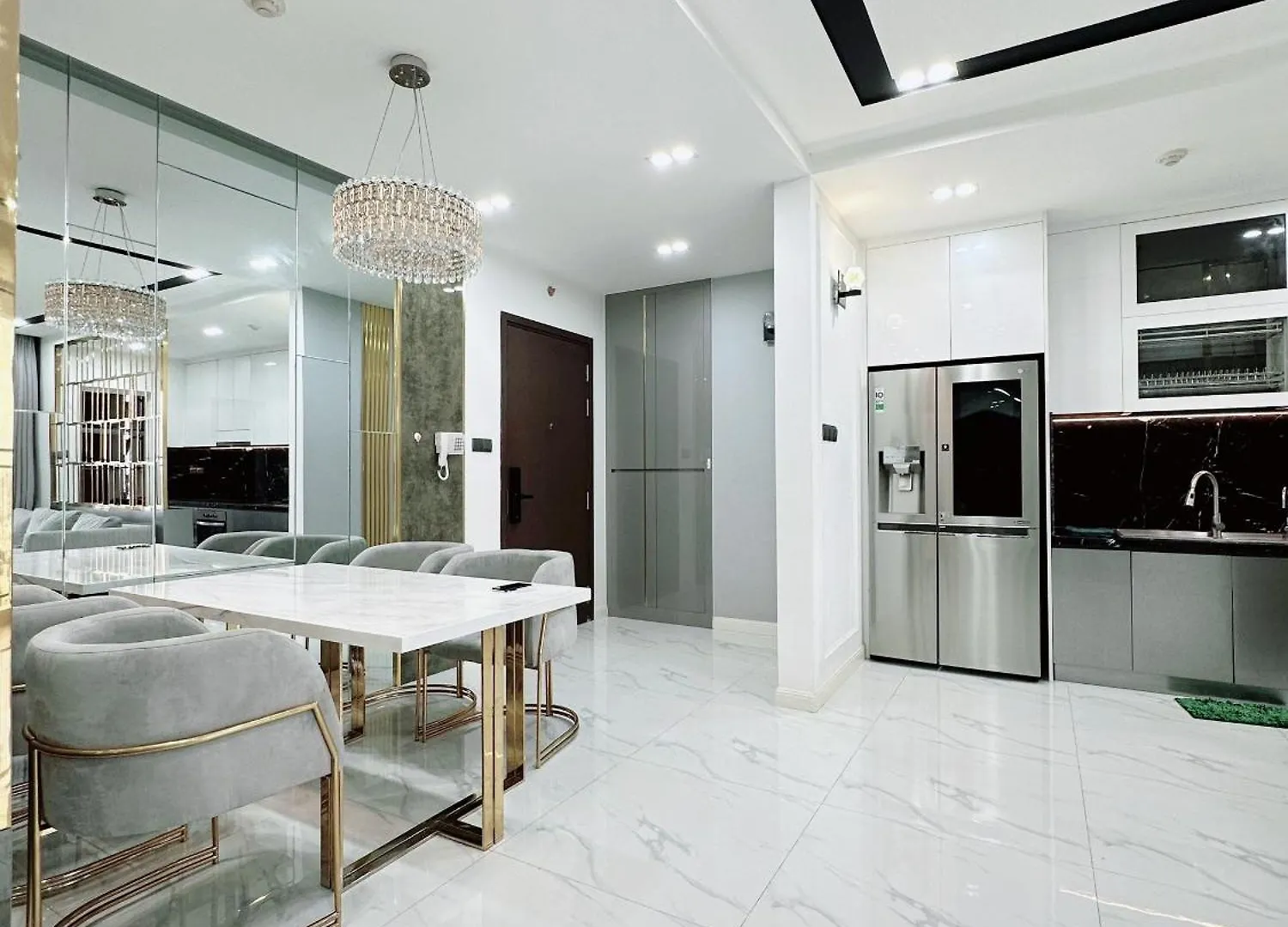 Sunrise City Apartment - Dau Dau Homes Ho Či Minovo Město